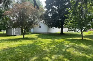 238 Lincoln Dr, West Bend, WI 53095 - Photo 6