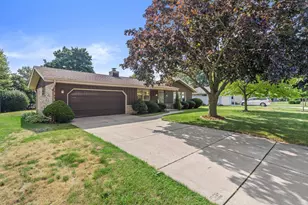 4972 S 65th St, Greenfield, WI 53220 - Photo 36