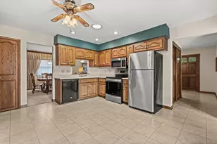 4972 S 65th St, Greenfield, WI 53220 - Photo 6