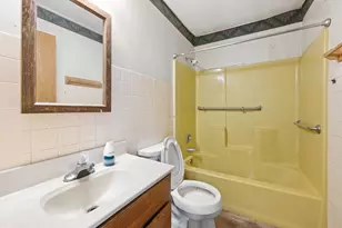6083 S 20th St, Milwaukee, WI 53221 - Photo 14