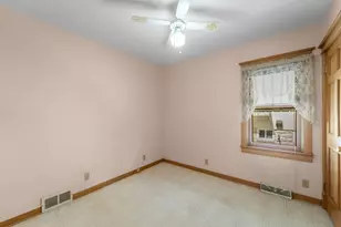 1218 S 64th St, West Allis, WI 53214 - Photo 10