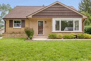 2916 S 104th St, West Allis, WI 53227 - Photo 2