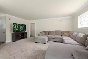 2916 S 104th St, West Allis, WI 53227 - Photo 6