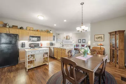 691 W Dekora St #Unit E, Saukville, WI 53080 - Photo 2