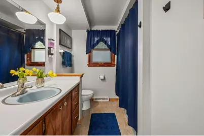 924 S 116th St, West Allis, WI 53214 - Photo 8
