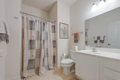 4120 S Lake Dr, Saint Francis, WI 53235 - Photo 12