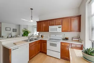 4120 S Lake Dr, Saint Francis, WI 53235 - Photo 6