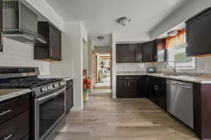 10105 W Terra Ave, Milwaukee, WI 53224 - Photo 6