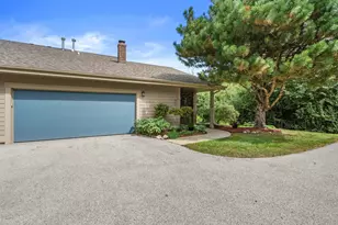 4932 S Imperial Cir, Greenfield, WI 53220 - Photo 30