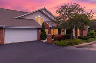 8779 Woodbridge Dr, Greendale, WI 53129 - Photo 50