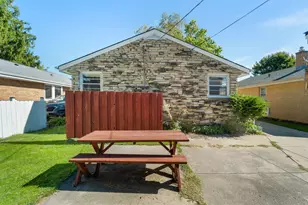 5751 N Dexter Ave, Glendale, WI 53209 - Photo 20