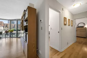 1660 N Prospect Ave, Milwaukee, WI 53202 - Photo 12