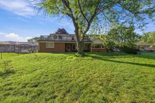 409 Parkway Dr, South Milwaukee, WI 53172 - Photo 16