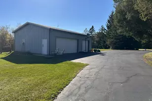 S49W34165 Ridgeway Dr, Ottawa, WI 53118 - Photo 6