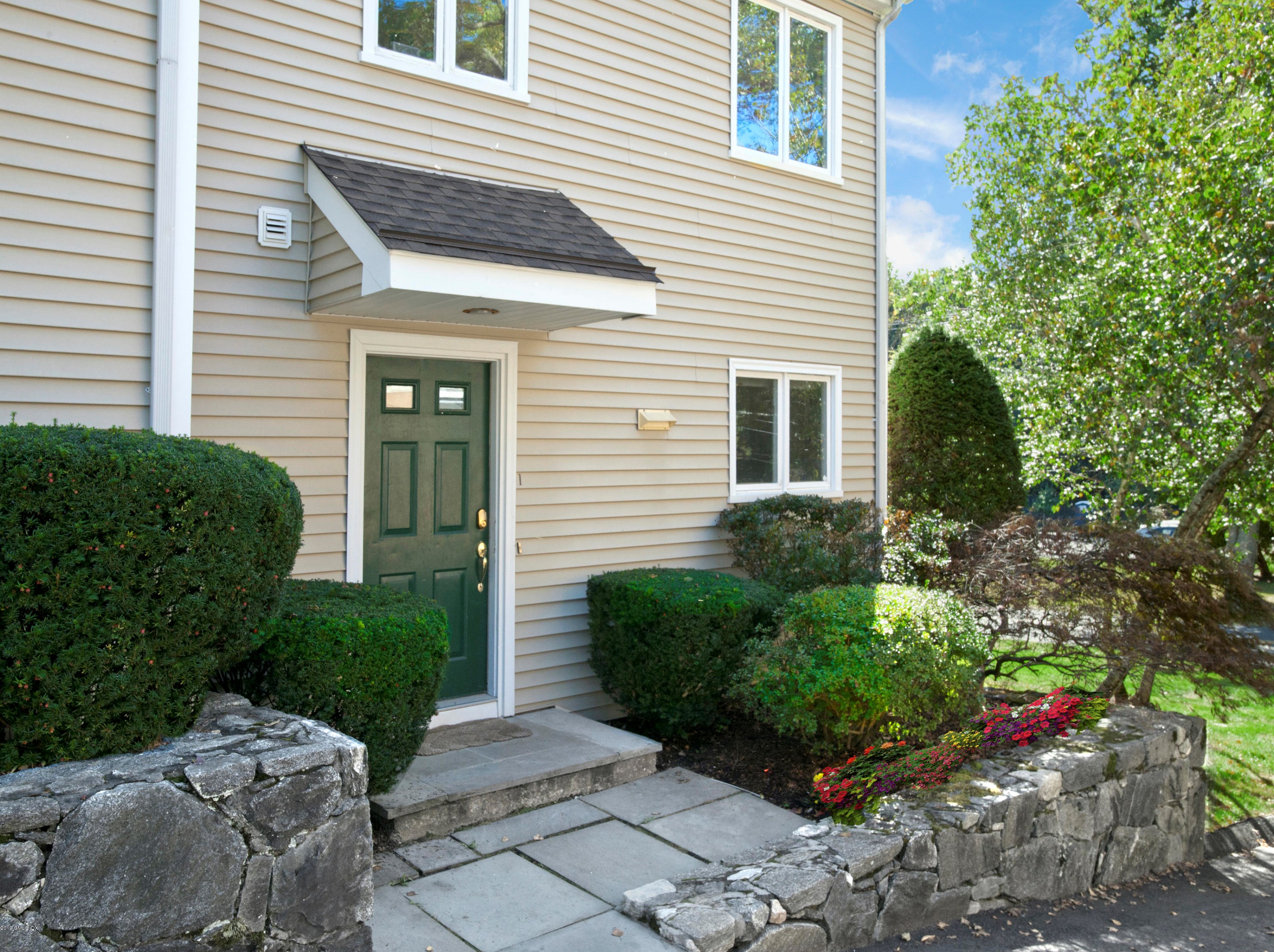 53 Bible St, Cos Cob, CT 06807 exterior