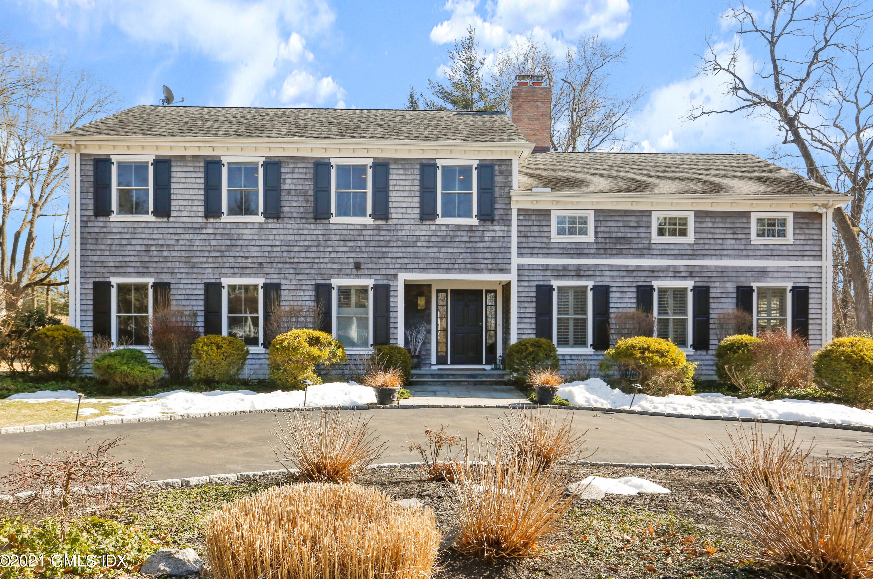 9 Norton Ln, Old Greenwich, CT 06870-1008