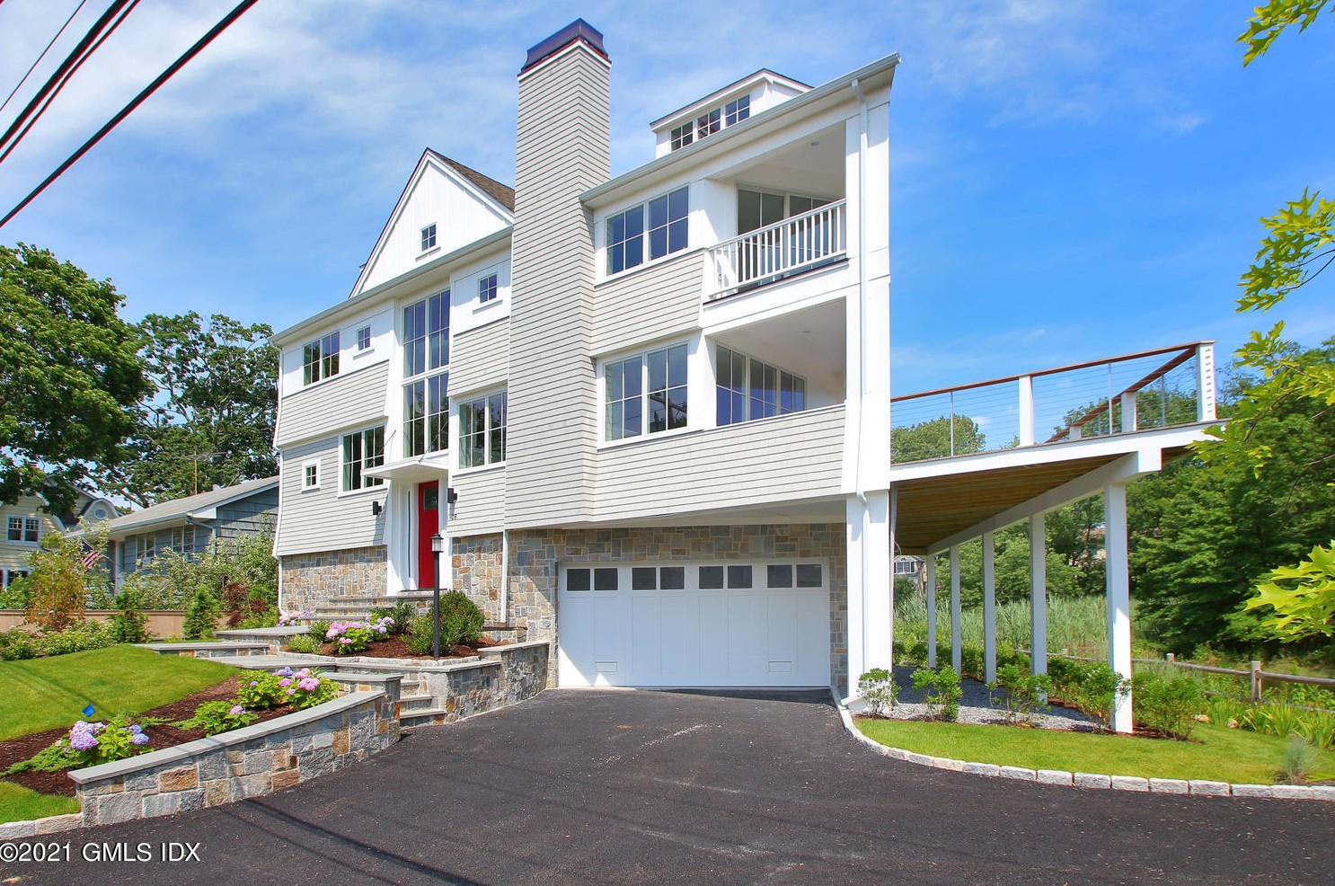 28 Heusted Dr, Old Greenwich, CT 06870-1936