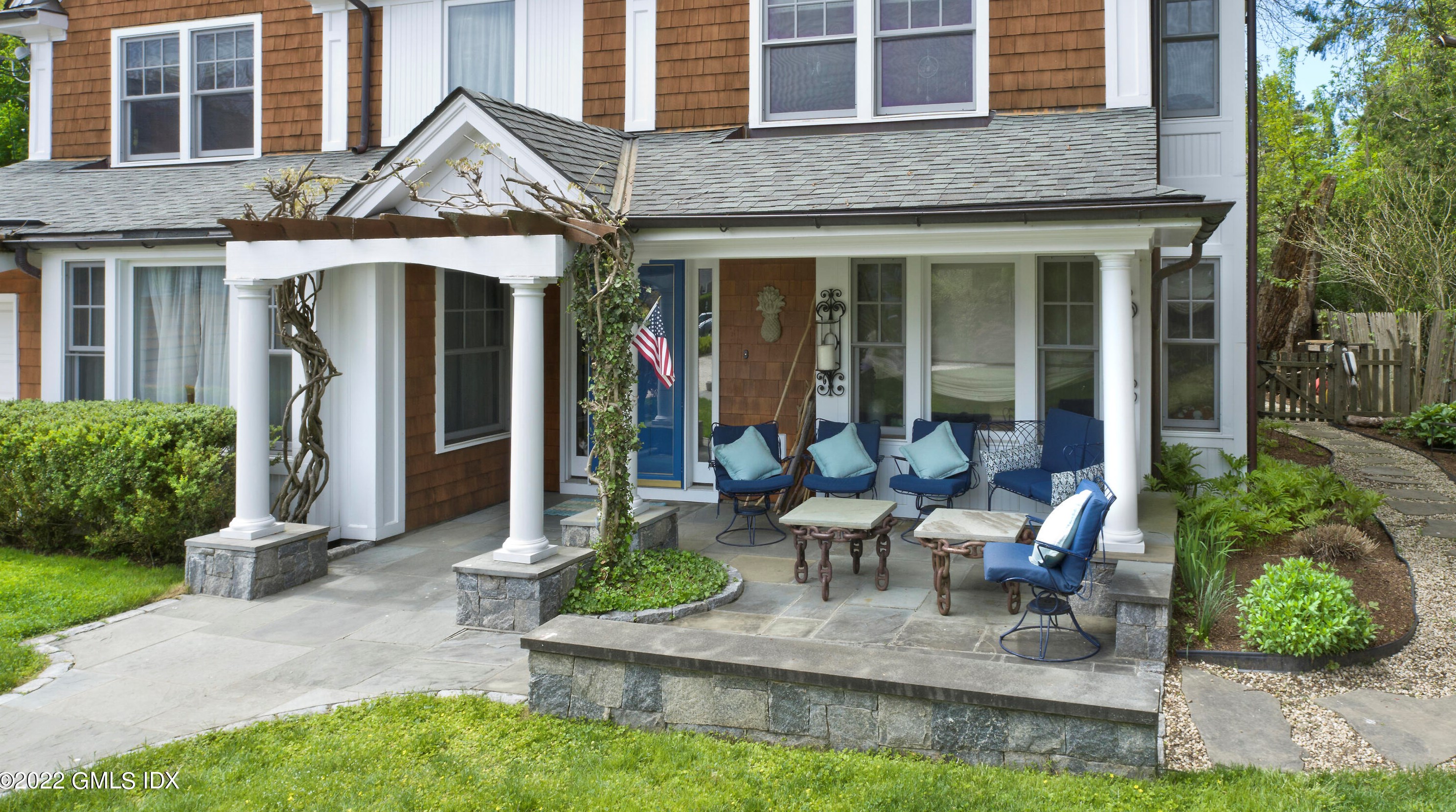 9 Roosevelt Ave, Old Greenwich, CT 06870