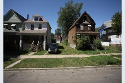 6610 S Loomis Boulevard - Photo 1