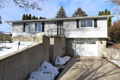 1720 E Lawn Drive, Savanna, IL 61074 - Photo 1