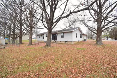 69 Cherry Drive, Mt Vernon, IL 62864 - Photo 4