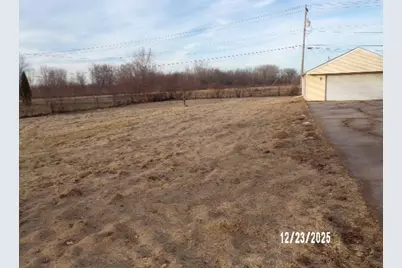 16713 10th Avenue, Carbon Cliff, IL 61239 - Photo 4