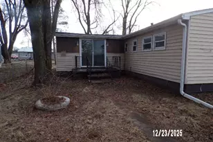 16713 10th Ave, Carbon Cliff, IL 61239 - Photo 12