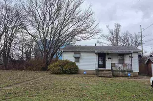 1428 S Granger St, Harrisburg, IL 62946 - Photo 2