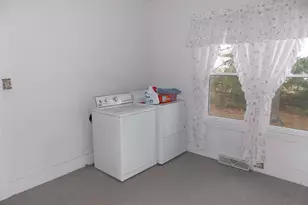 109 S Broadway St, Hoffman, IL 62250 - Photo 16