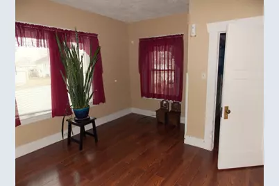 109 S Broadway Street, Hoffman, IL 62250 - Photo 10