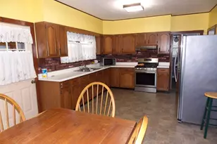 109 S Broadway St, Hoffman, IL 62250 - Photo 6