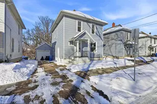 1169 23rd St, Moline, IL 61265 - Photo 2
