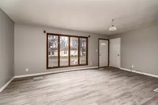 407 E Milster St, Earlville, IL 62932 - Photo 6