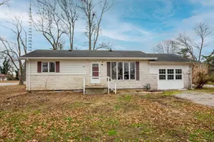 407 E Milster St, Earlville, IL 62932 - Photo 1