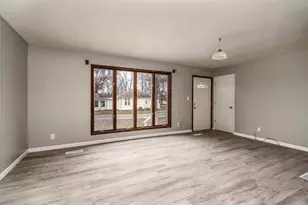 407 E Milster St, Earlville, IL 62932 - Photo 6