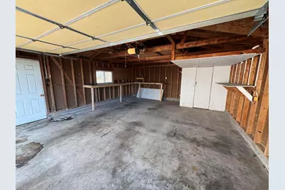 409 W 9th Street, Sandoval, IL 62882 - Photo 28