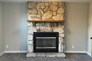 409 W 9th St, Sandoval, IL 62882 - Photo 22