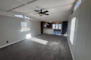 409 W 9th St, Sandoval, IL 62882 - Photo 10