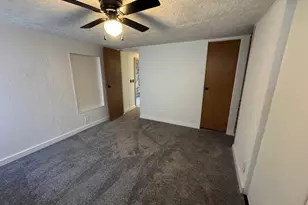 409 W 9th St, Sandoval, IL 62882 - Photo 20