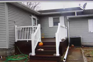 832 W Raymond Street W, Harrisburg, IL 62946 - Photo 8