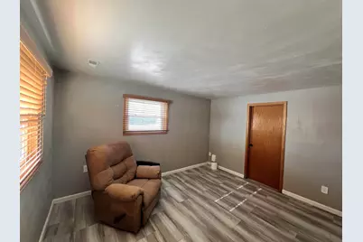 217 W 17th Avenue, Milan, IL 61264 - Photo 16