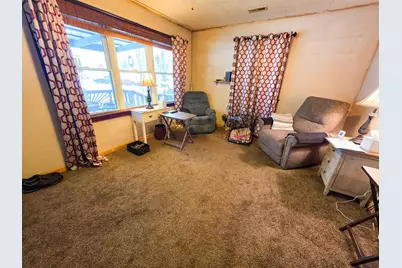 105 S Watkins Street E #0, Cisne, IL 62823 - Photo 4