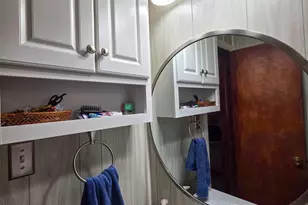 105 S Watkins Street E, Cisne, IL 62823 - Photo 22