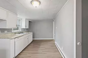 1917 W Poplar St St, Harrisburg, IL 62946 - Photo 4