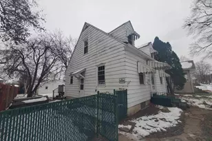 1517 32nd St, Rock Island, IL 61201 - Photo 2