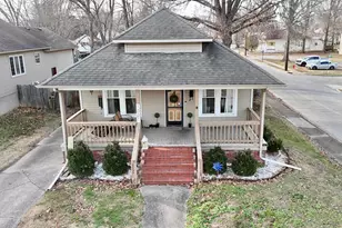 1001 S Jackson St, Harrisburg, IL 62946 - Photo 2