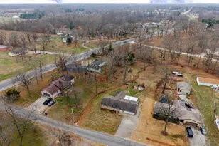 105 Hickory Grove Rd, Salem, IL 62881 - Photo 38