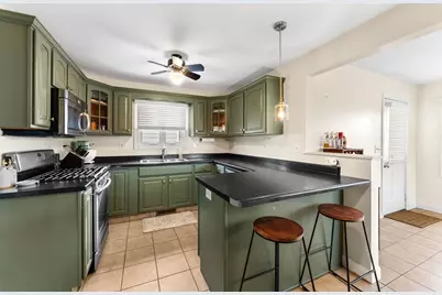 139 N Stewart St Street, Geneseo, IL 61254 - Photo 4