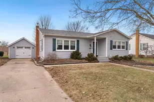 139 N Stewart St St, Geneseo, IL 61254 - Photo 2
