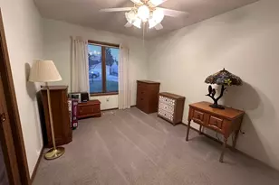 2610 38th St, Moline, IL 61265 - Photo 16